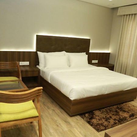 Hotel City Crown Mandsaur Luaran gambar