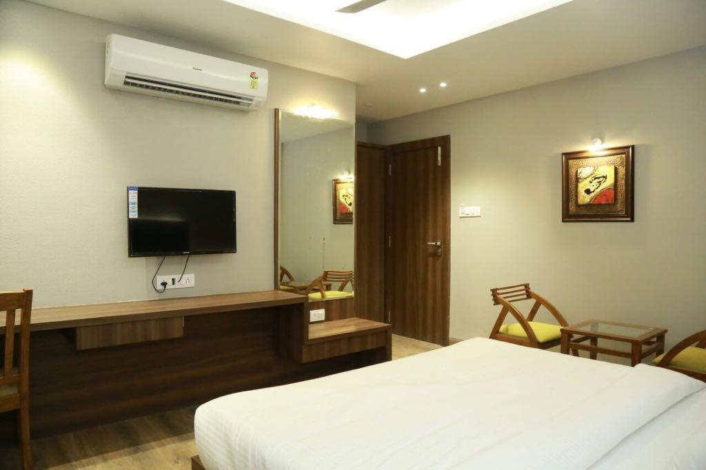 Hotel City Crown Mandsaur Luaran gambar
