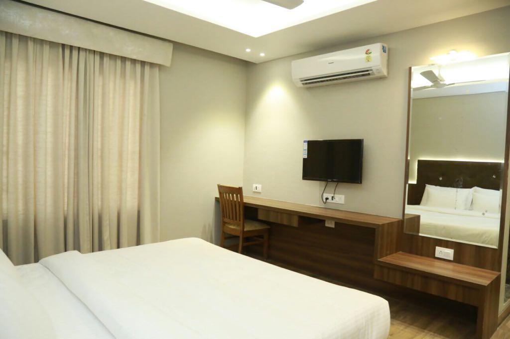 Hotel City Crown Mandsaur Luaran gambar